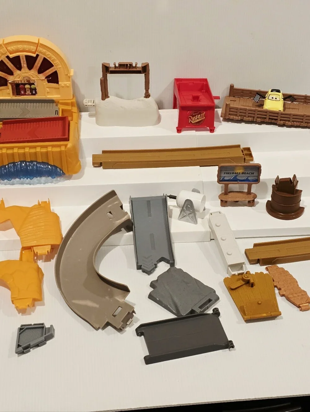 Disney Pixar Cars Playset Replacement Parts Set